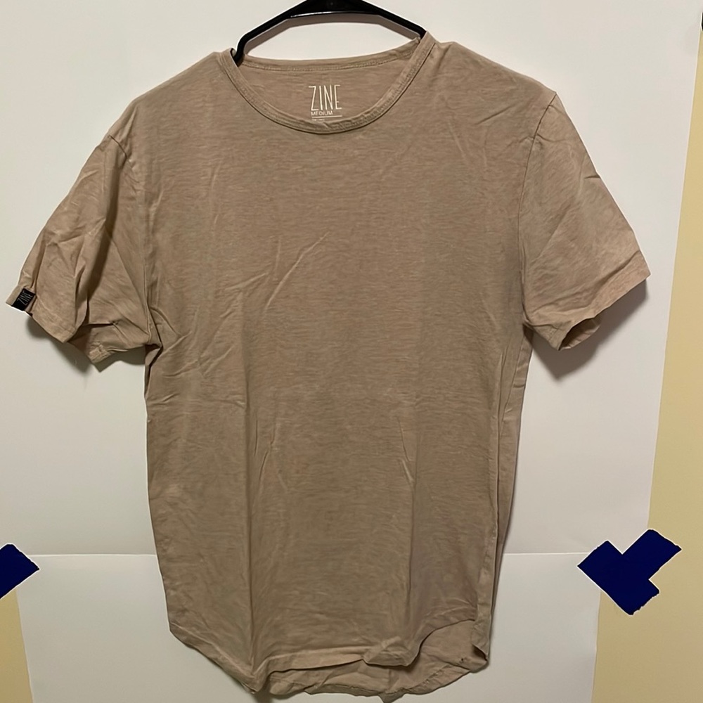 Mens streetwear light brown tall tee- Medium